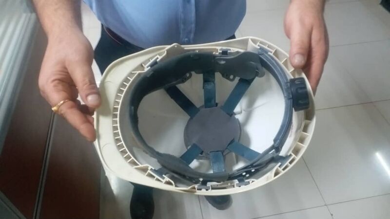 Light-colour helmet, inside suspension